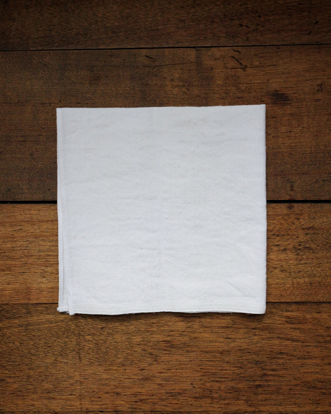 cauda | Vintage white linen handkerchief