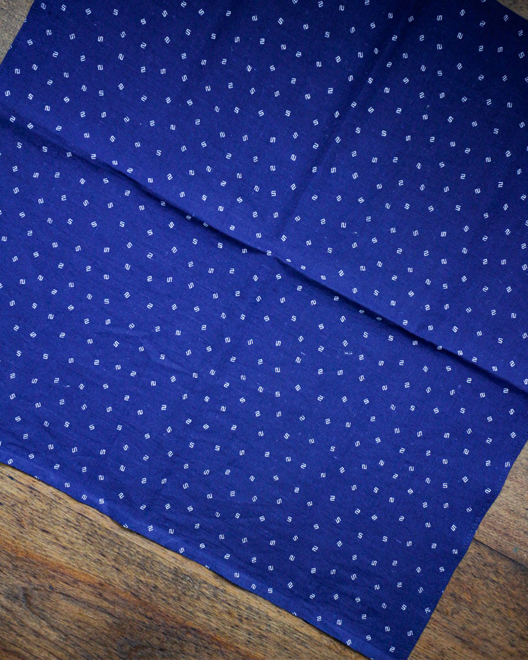cauda | Indigo handkerchief