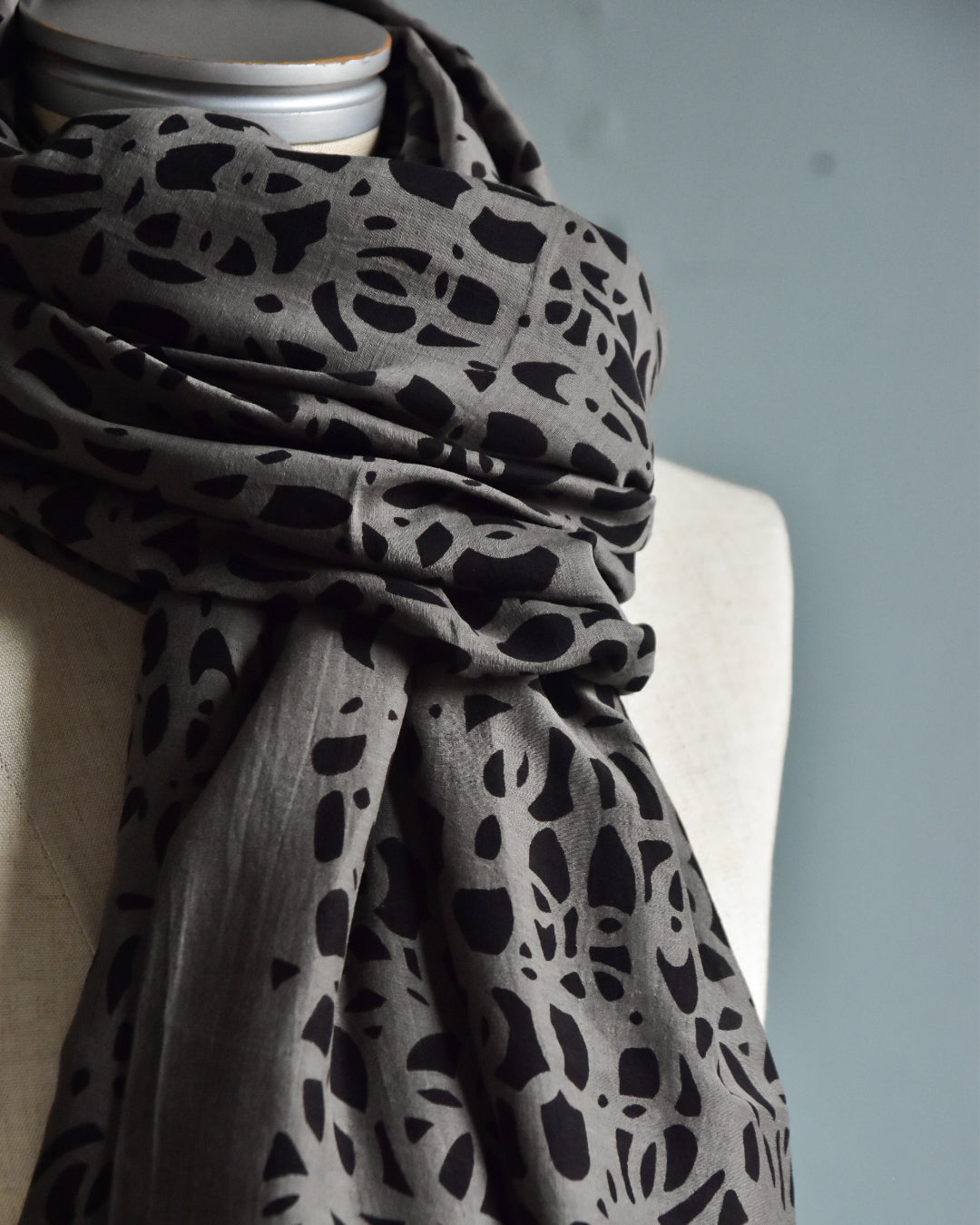mills | Glint Shawl - Gray-