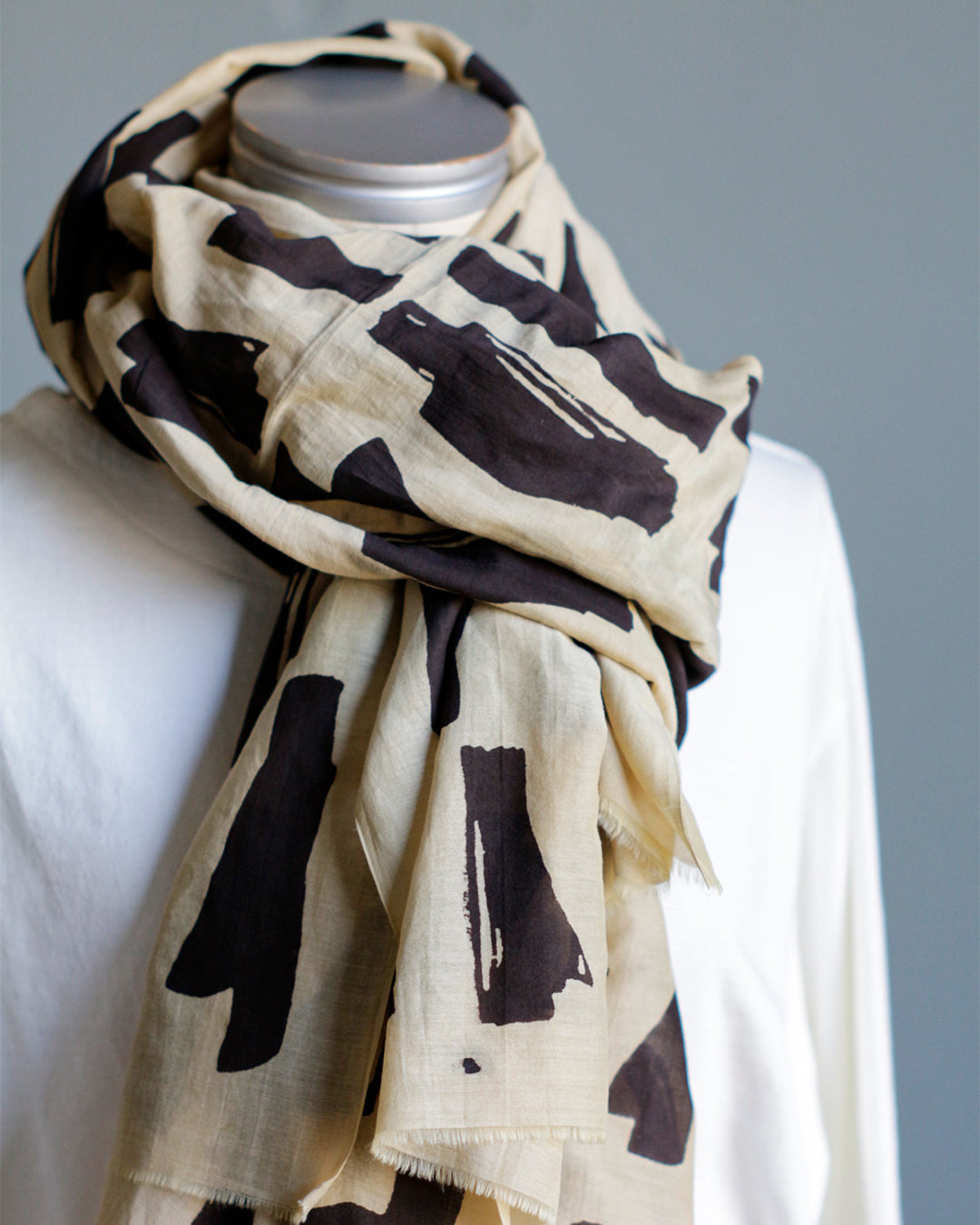 mills | Branch Shawl - Cream -