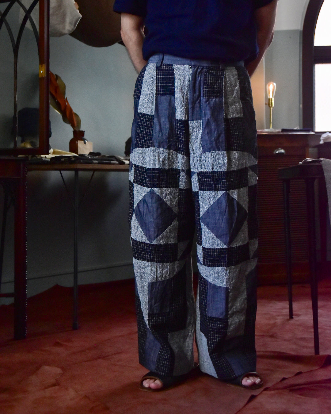 Spomenik | Wide tuck pants Black