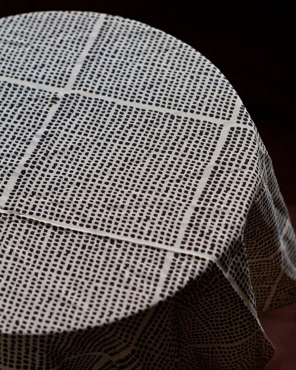 mills | Seed Scarf Cream