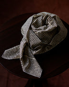 mills | Seed Scarf Cream