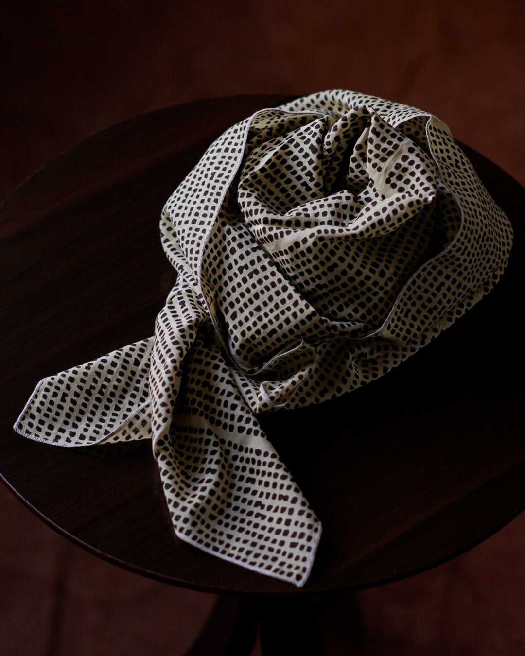 mills / Seed Scarf Cream
