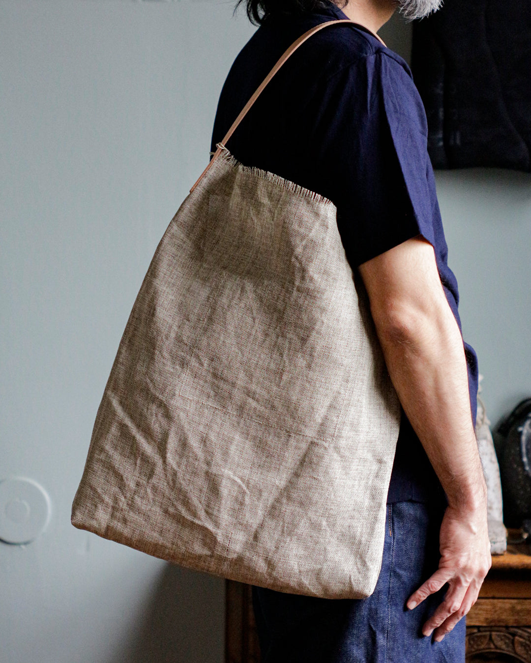 HAAL / PREMITIVE ONE SHOULDER BAG - PAPER -