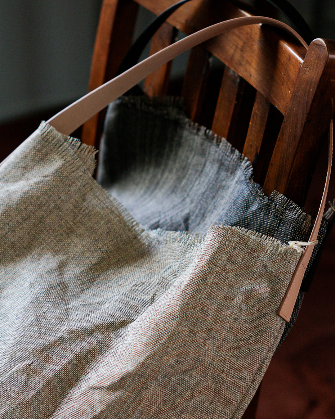 HAAL / PREMITIVE ONE SHOULDER BAG - PAPER -