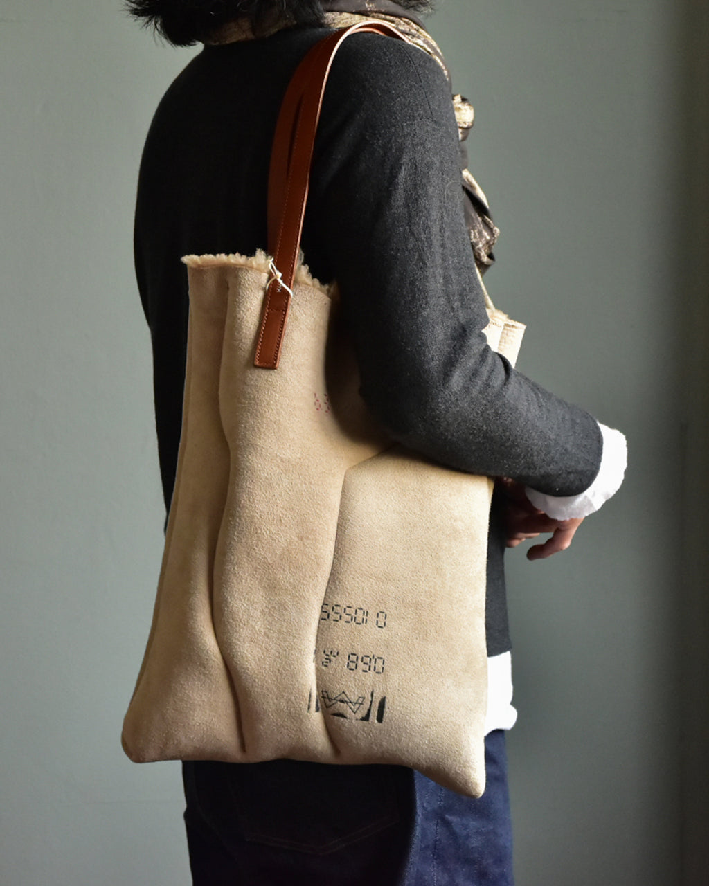 HAAL / PRIMITIVE TOTE BAG -MOUTON-