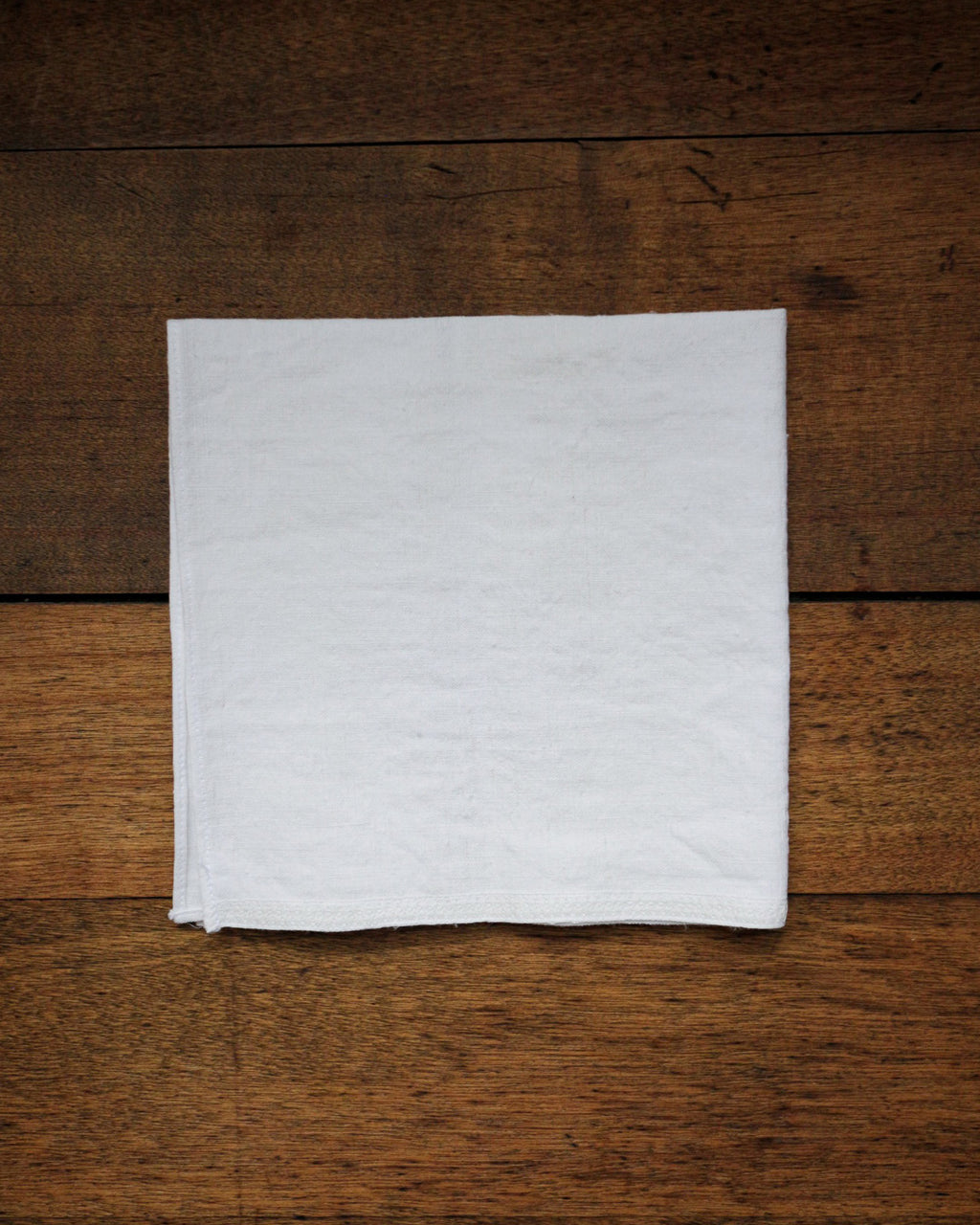 cauda | Vintage white linen handkerchief