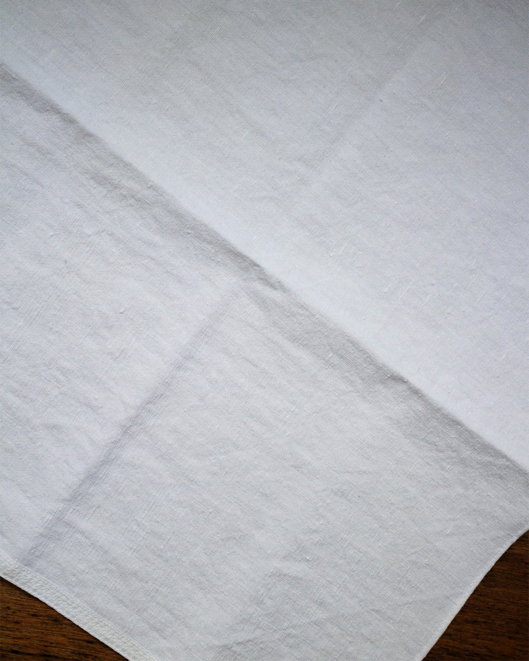 cauda | Vintage white linen handkerchief