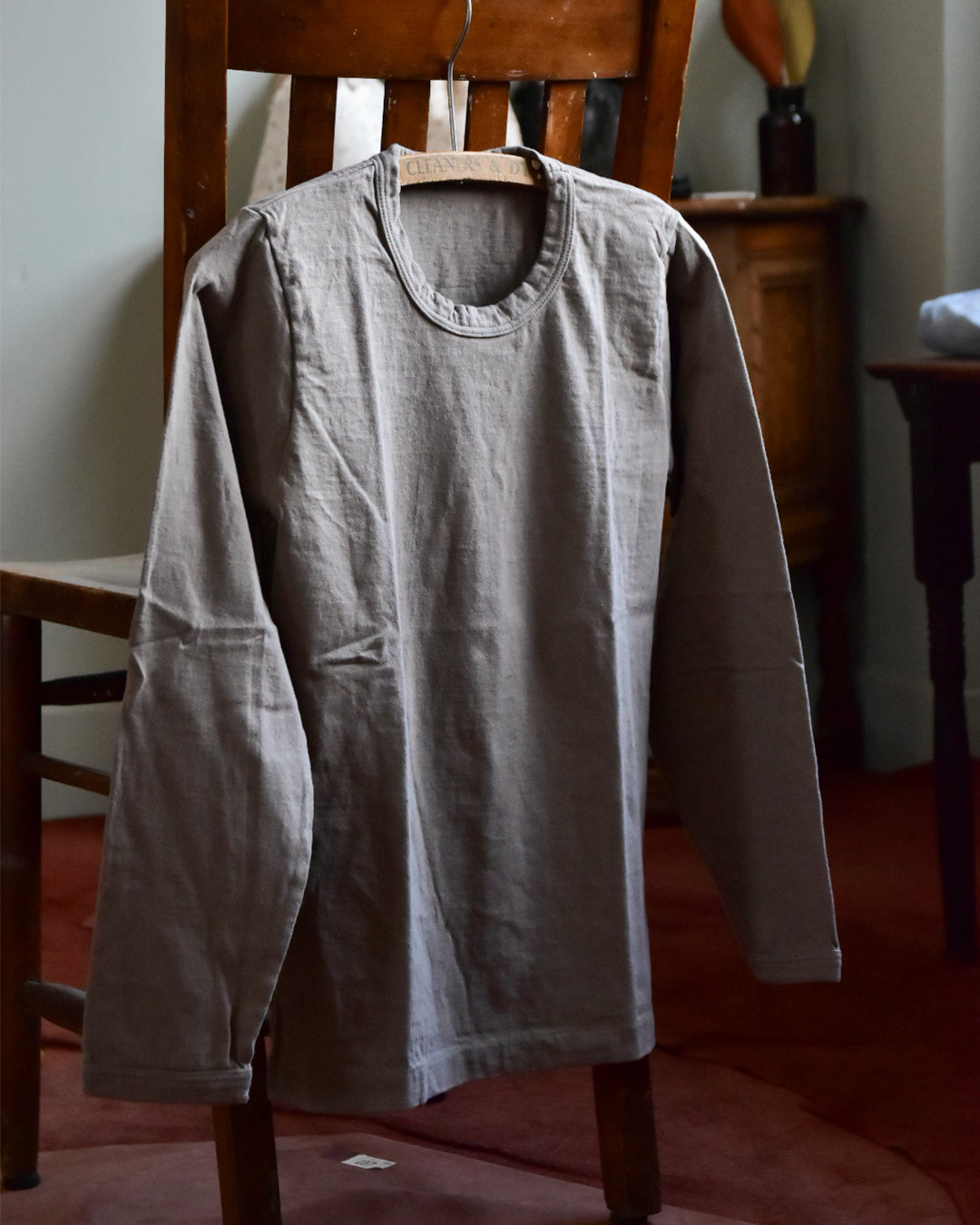 長袖Tシャツ 灰