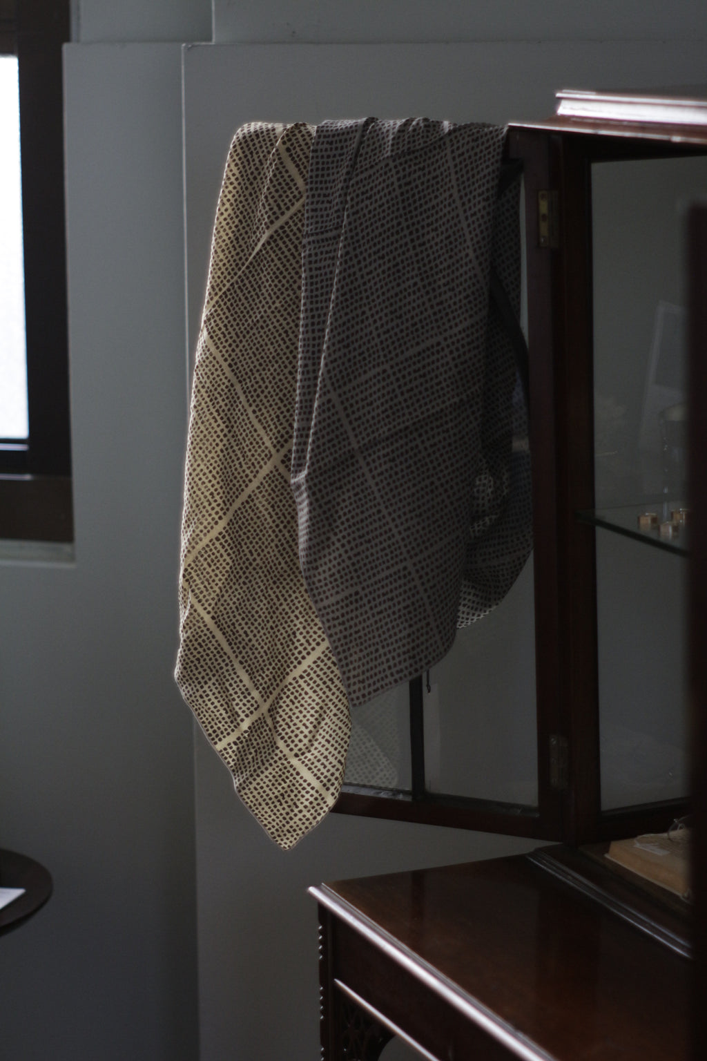 mills | Seed Scarf Gray