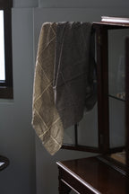mills | Seed Scarf Gray
