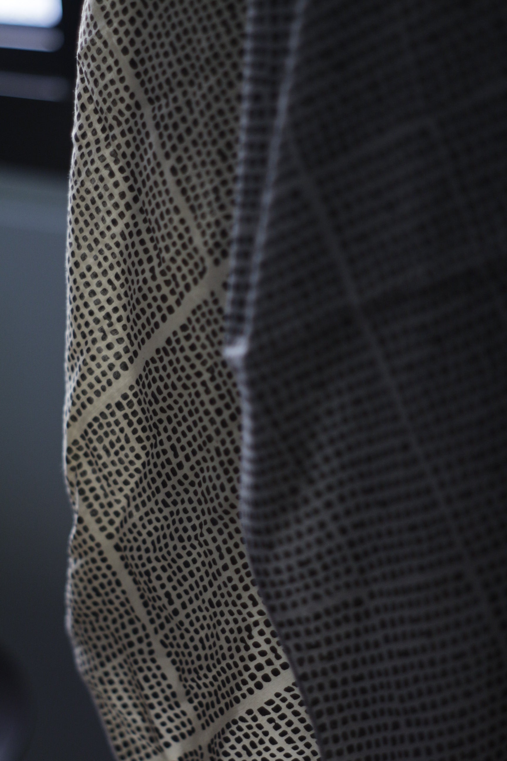 mills / Seed Scarf Cream