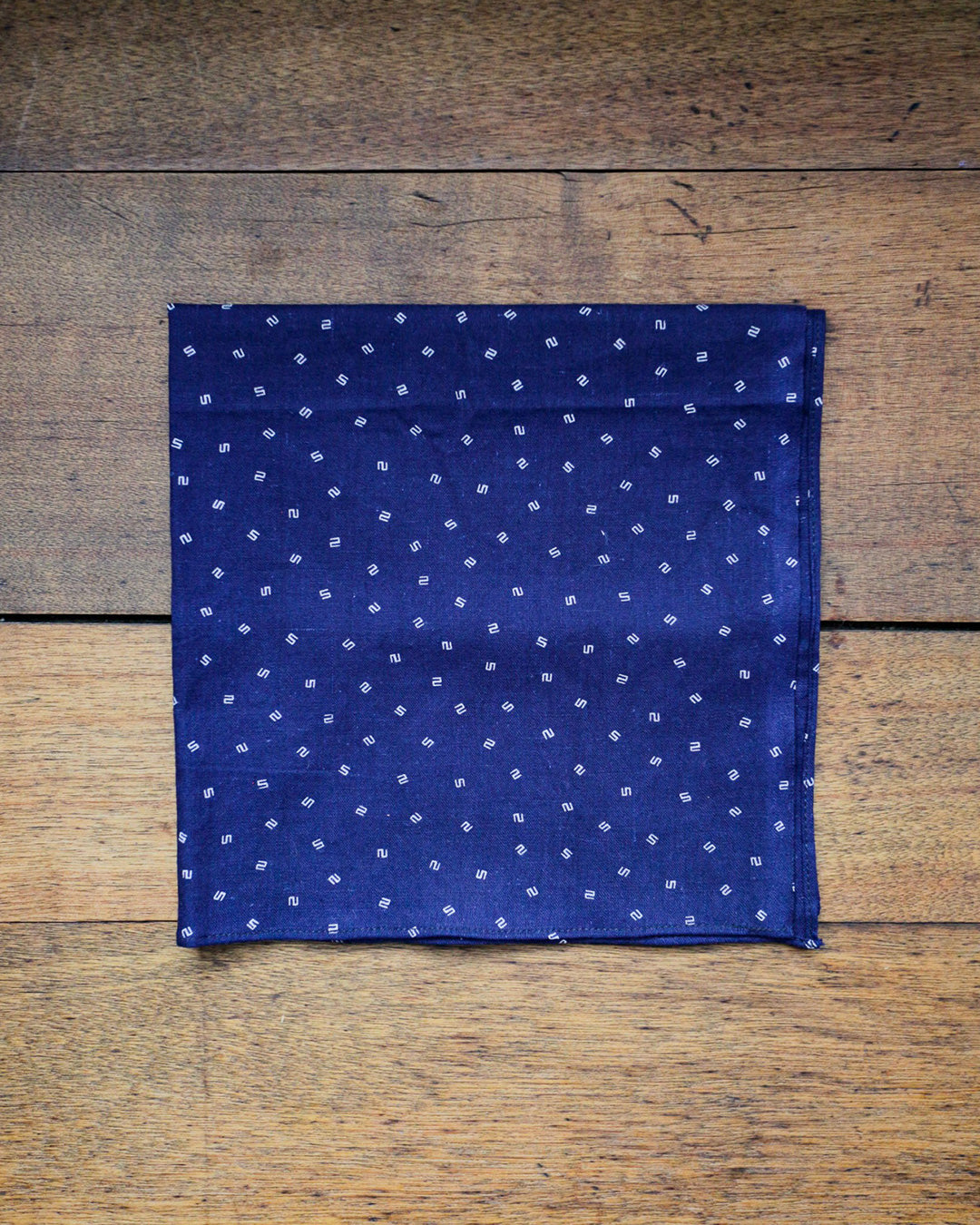 cauda | Indigo handkerchief
