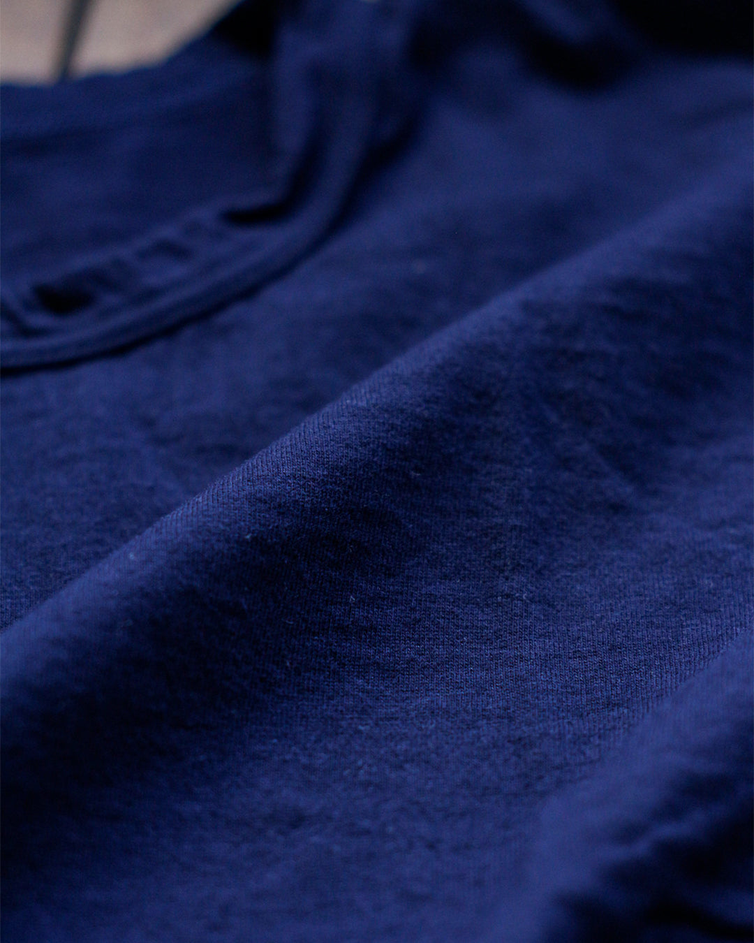 長袖Tシャツ 紺