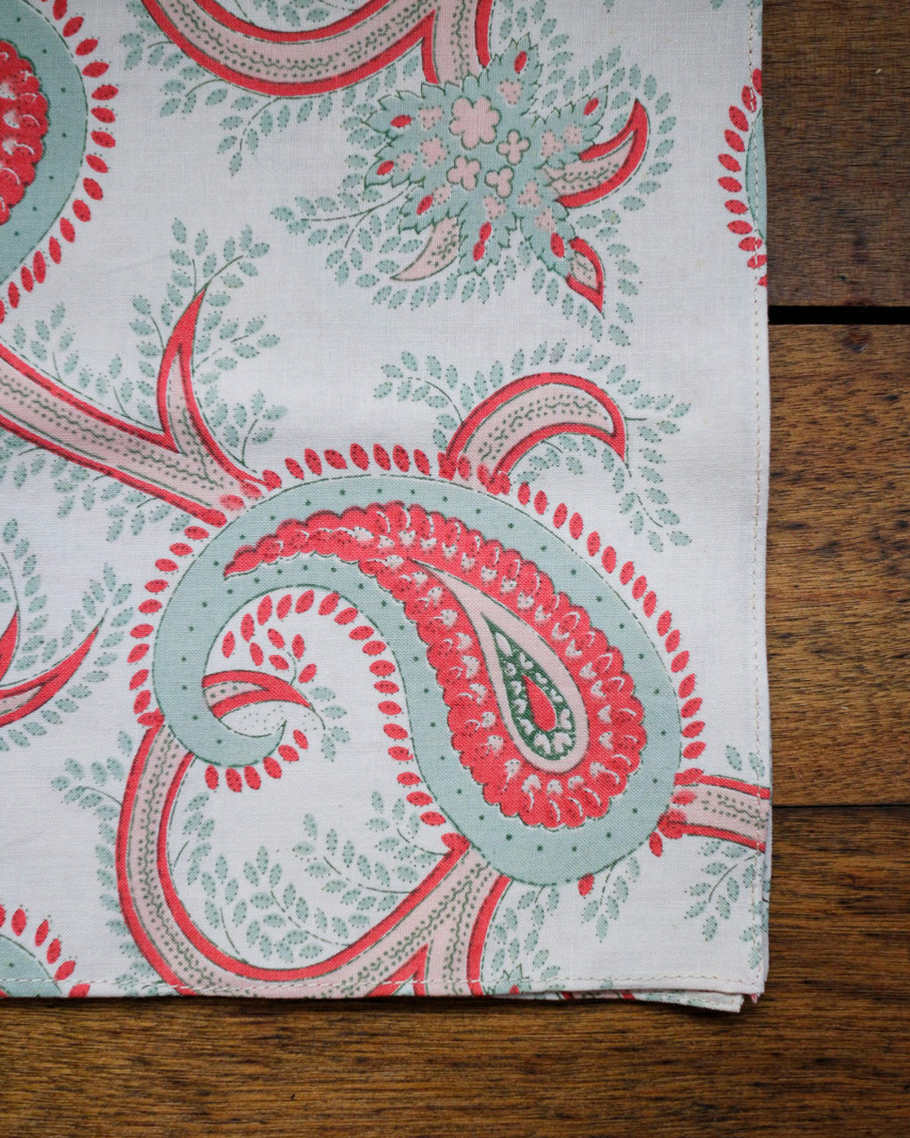 cauda | Paisley handkerchief