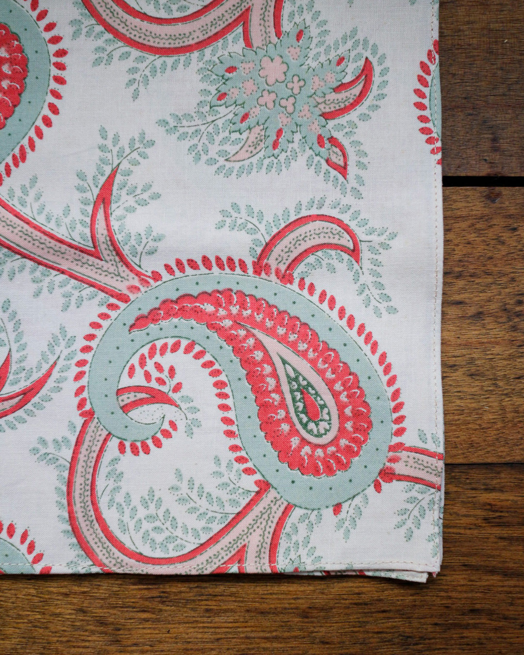 cauda | Paisley handkerchief