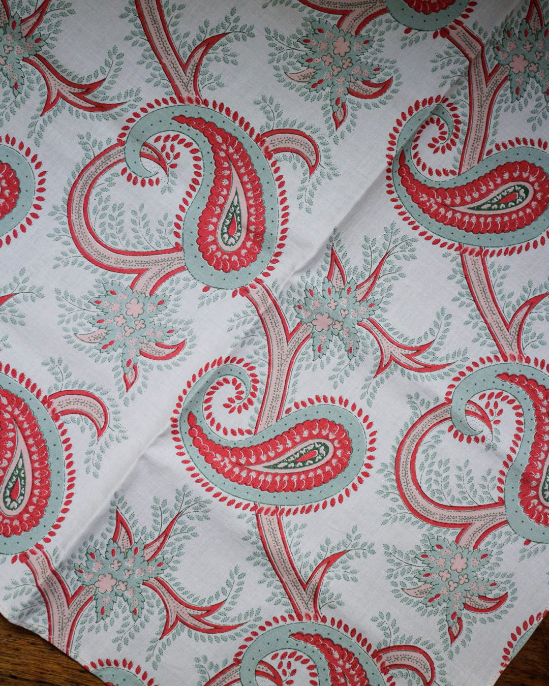 cauda | Paisley handkerchief