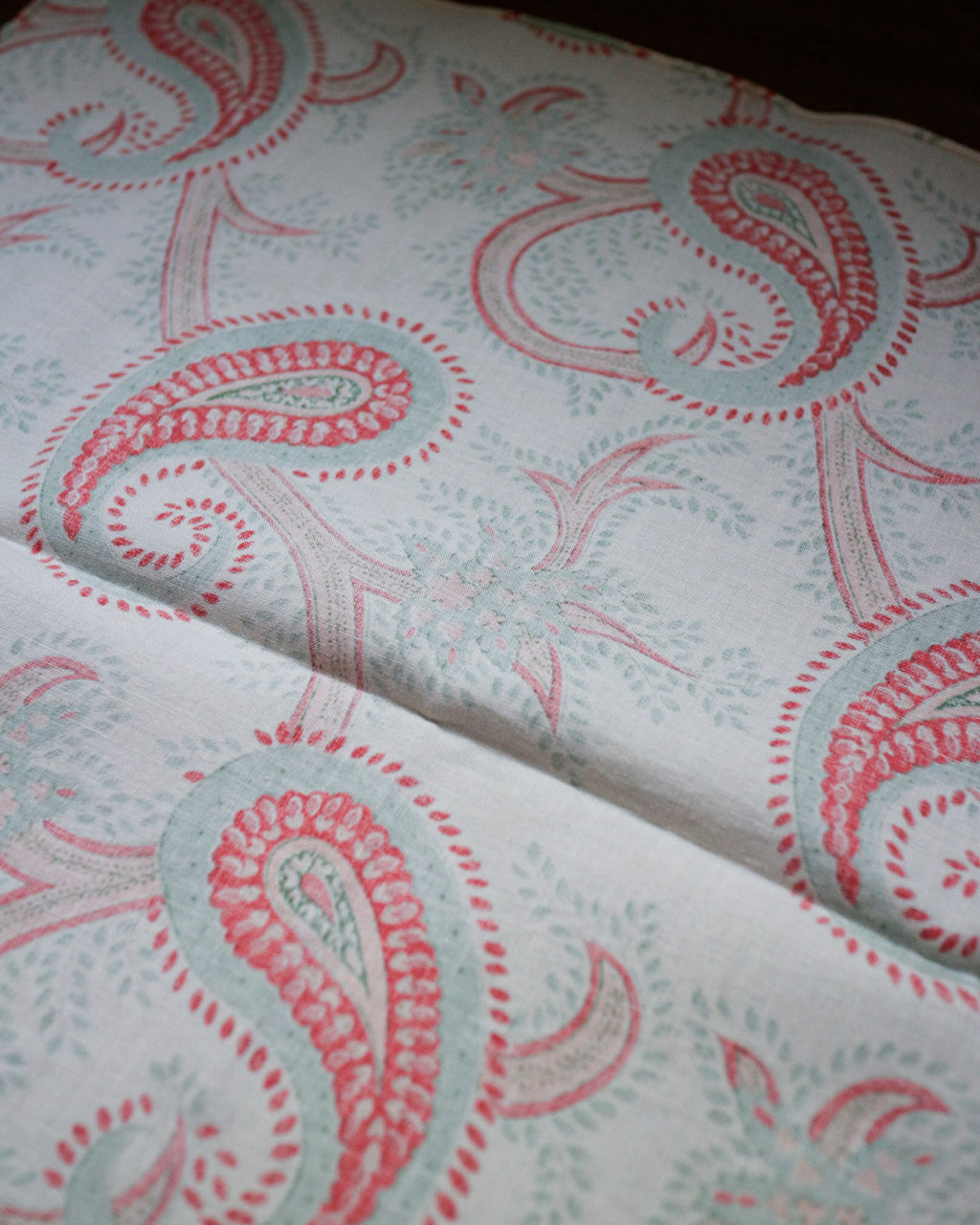 cauda | Paisley handkerchief