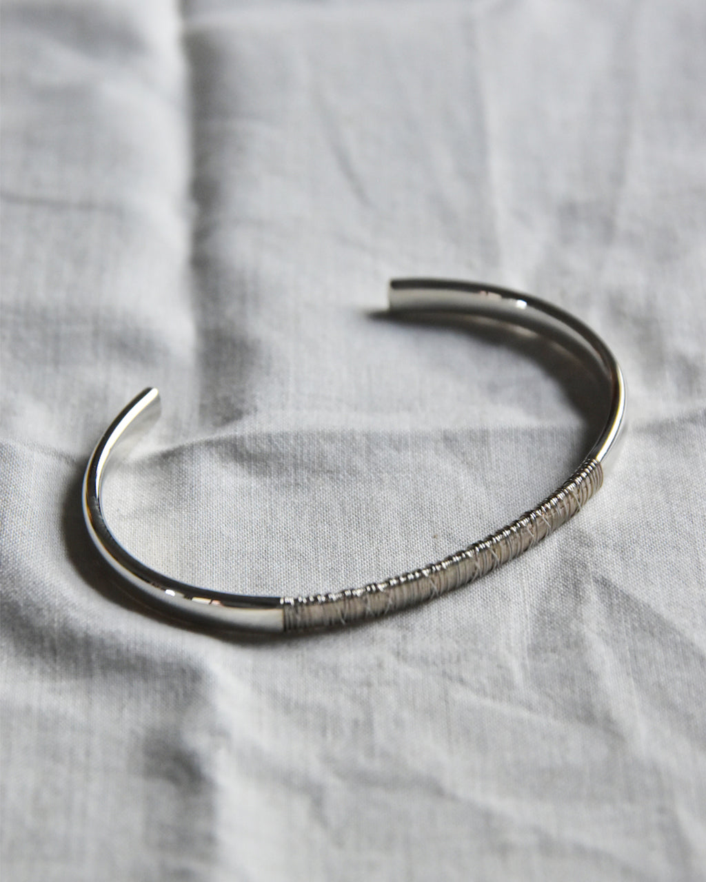 DAN TOMIMATSU | Spool Bangle Wide Halfwind - SL925 / PT900