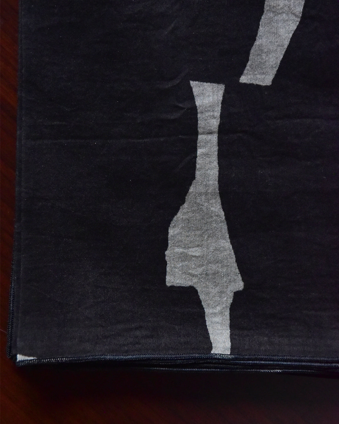 mills | Abstract Scarf - Gray -