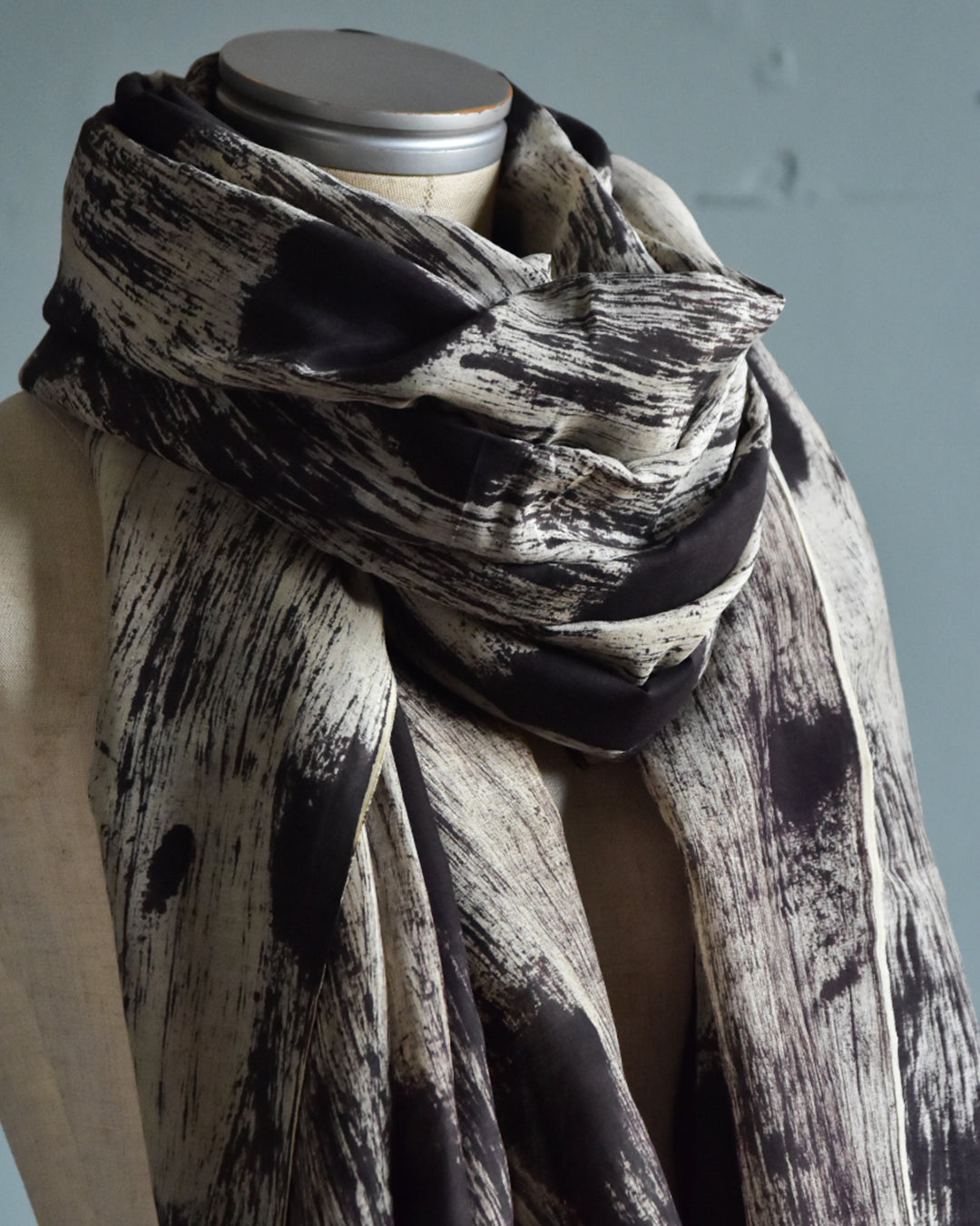 mills | Brush Shawl -Charcoal-