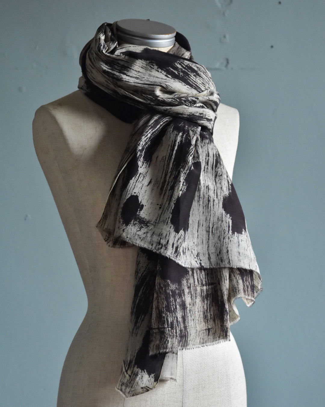 mills | Brush Shawl -Charcoal-
