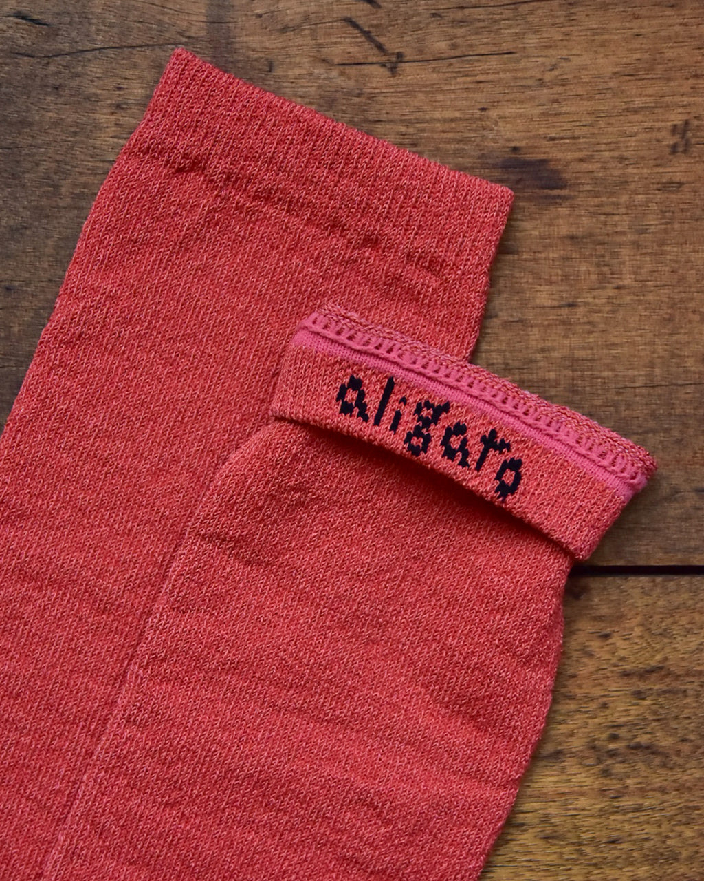 aligatos | paper 01 carot