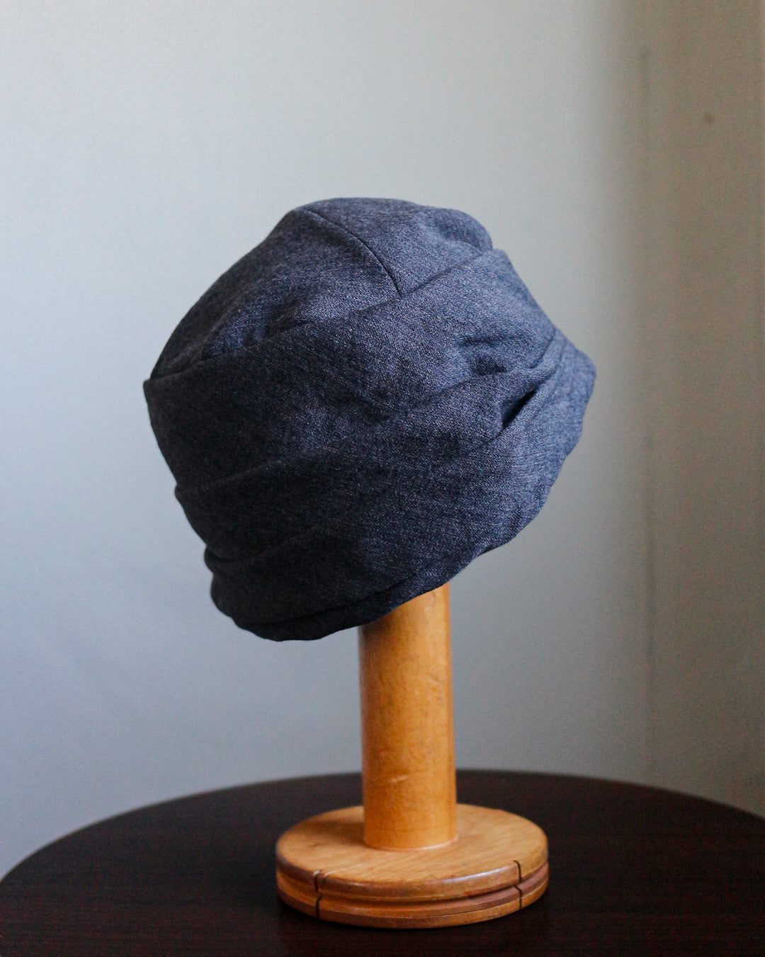 cauda / turban -wool line gray & navy
