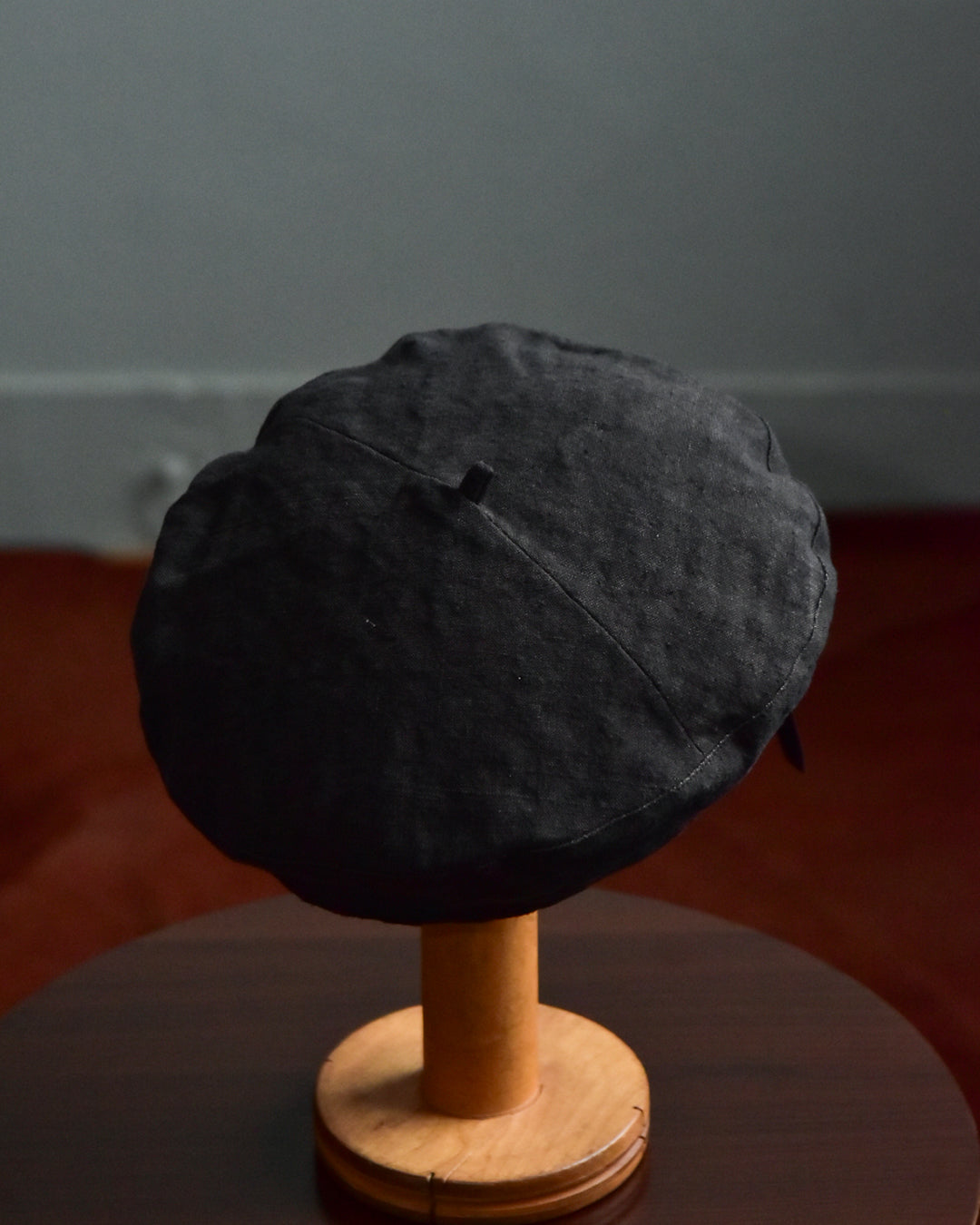 cauda / compact beret -1950s French vintage linen black