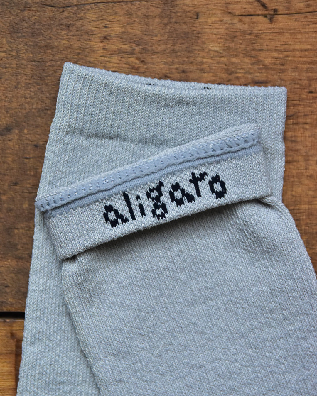 aligatos | paper 01 concrete