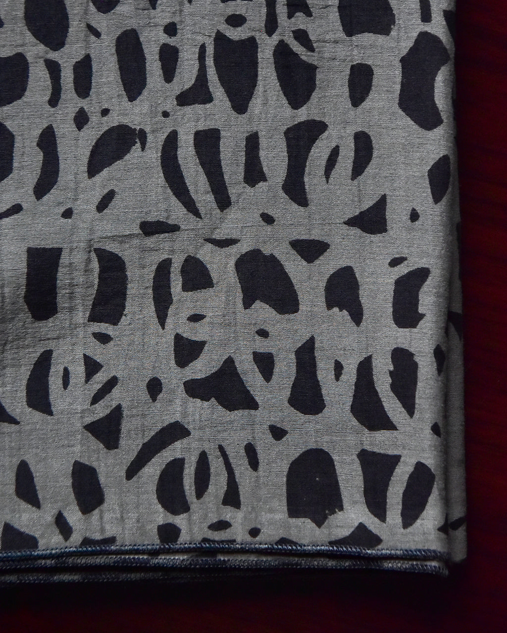 mills | Glint Scarf - Charcoal Black -