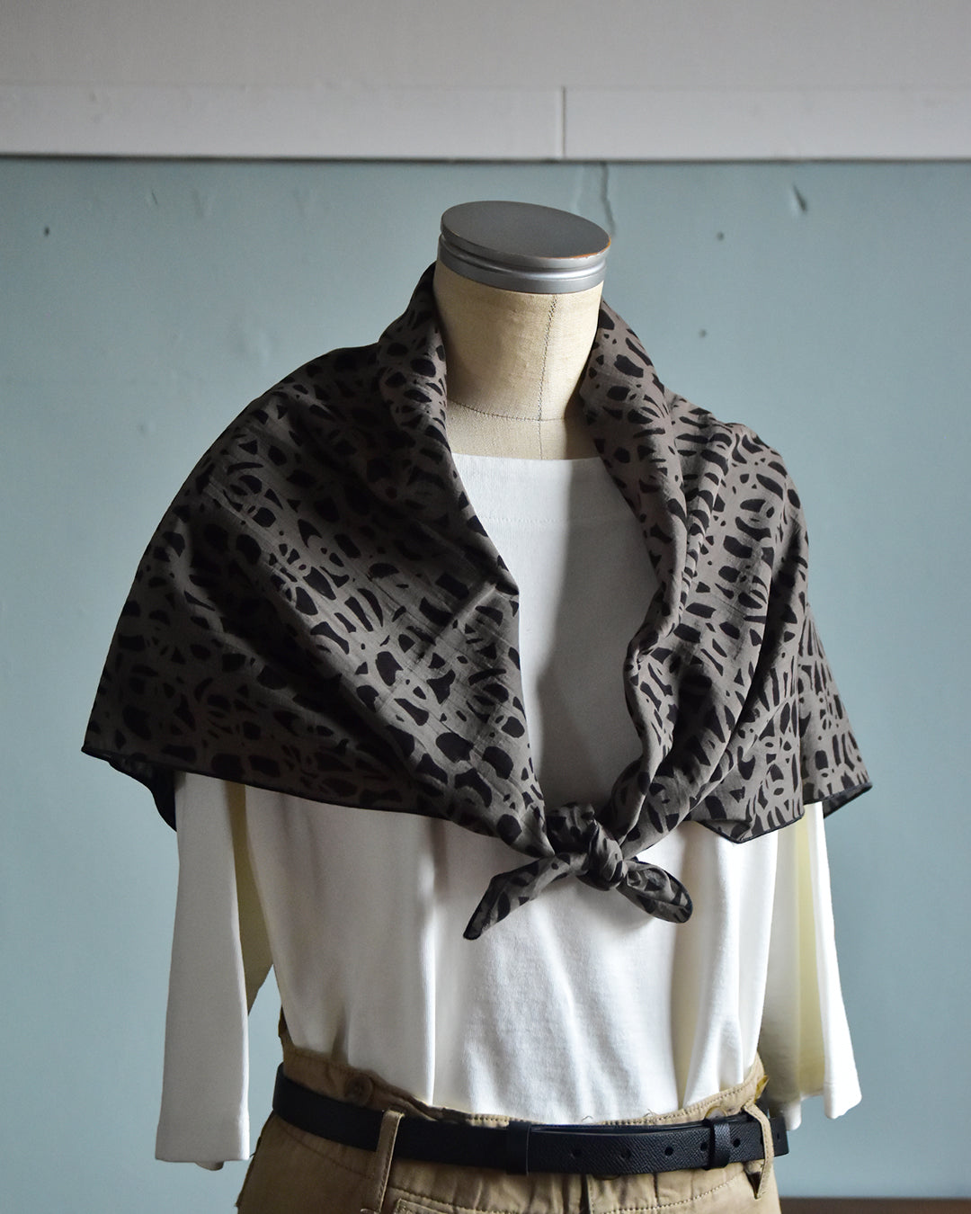 mills | Glint Scarf - Charcoal Black -