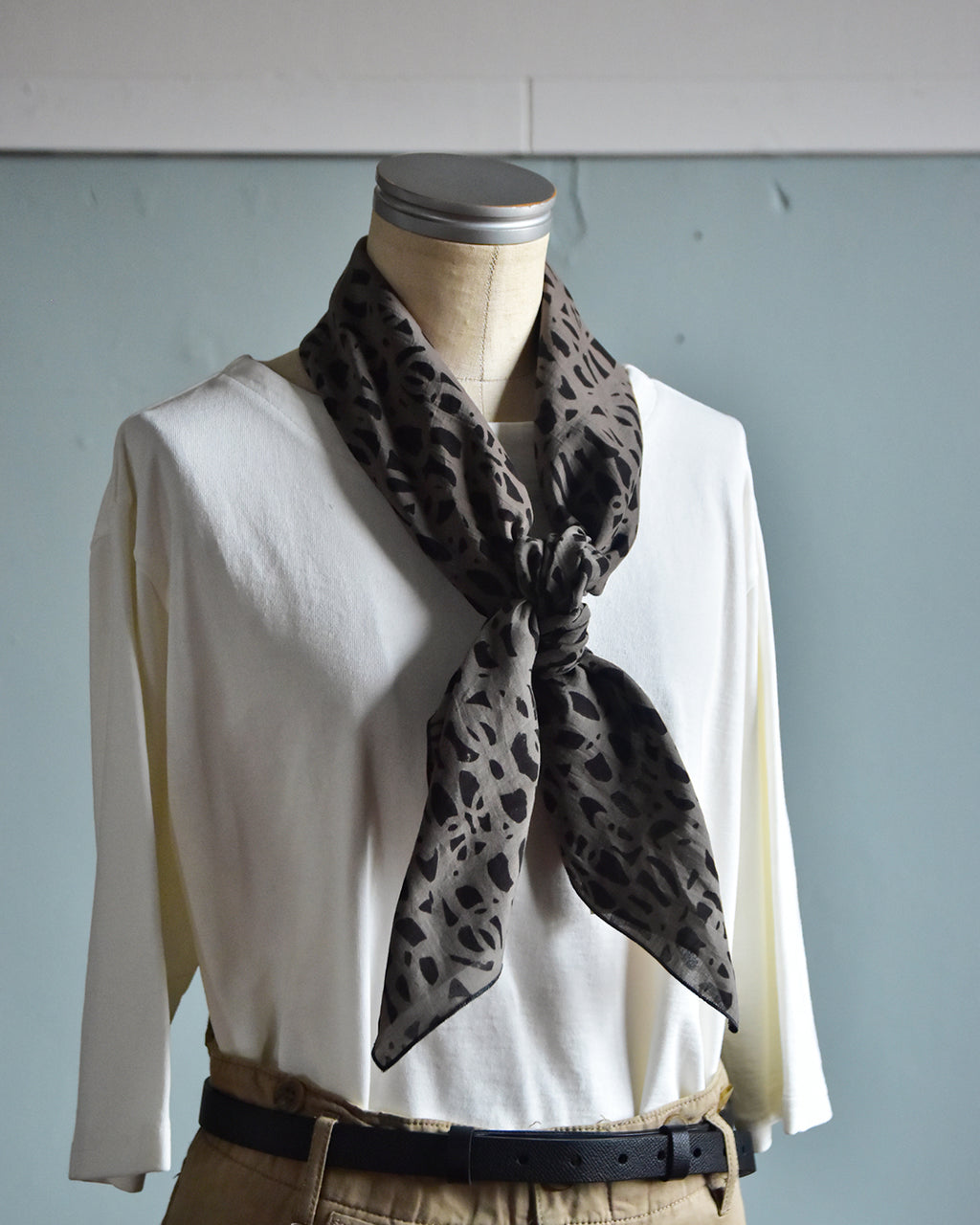 mills | Glint Scarf - Charcoal Black -