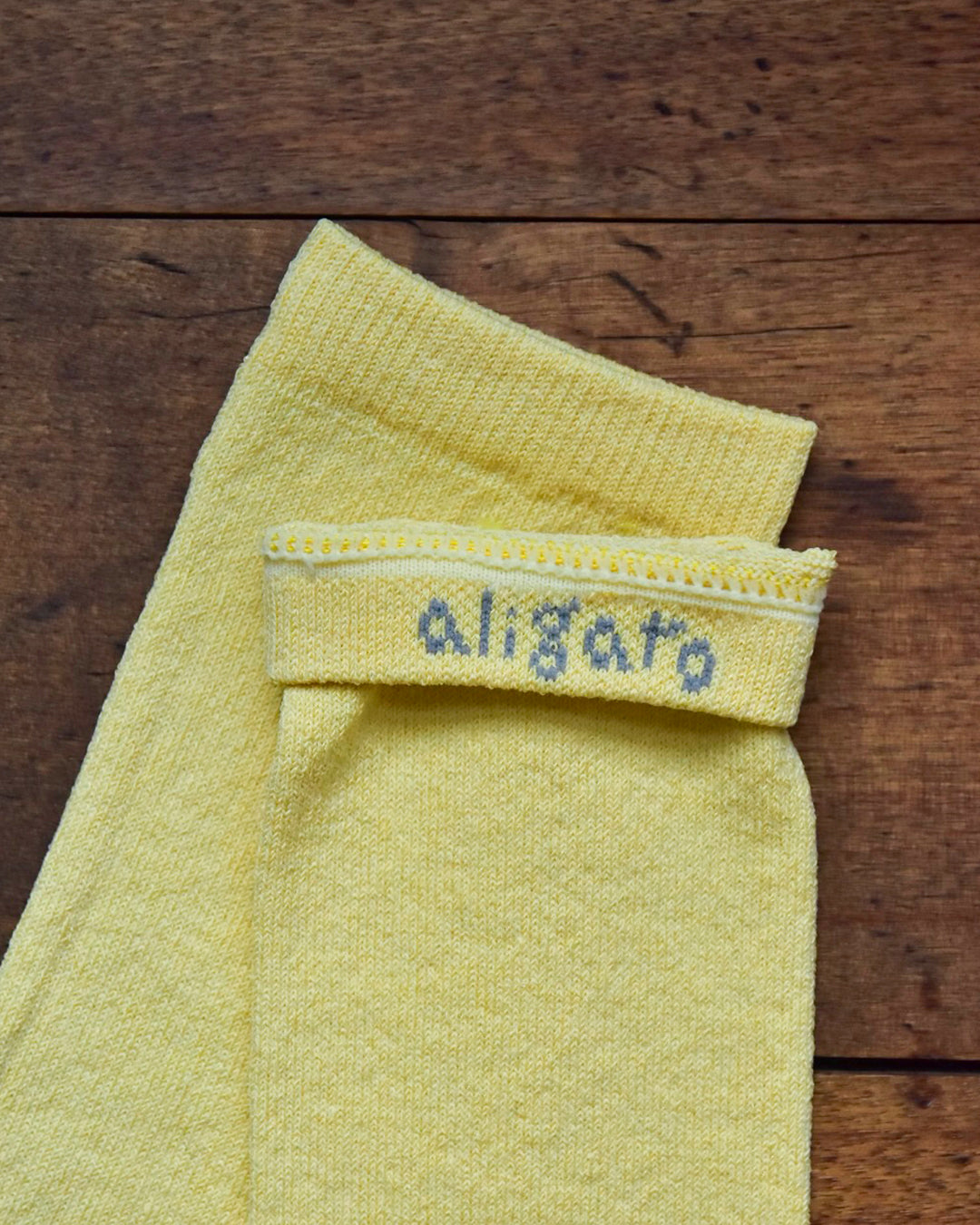 aligatos | paper 01 lemon