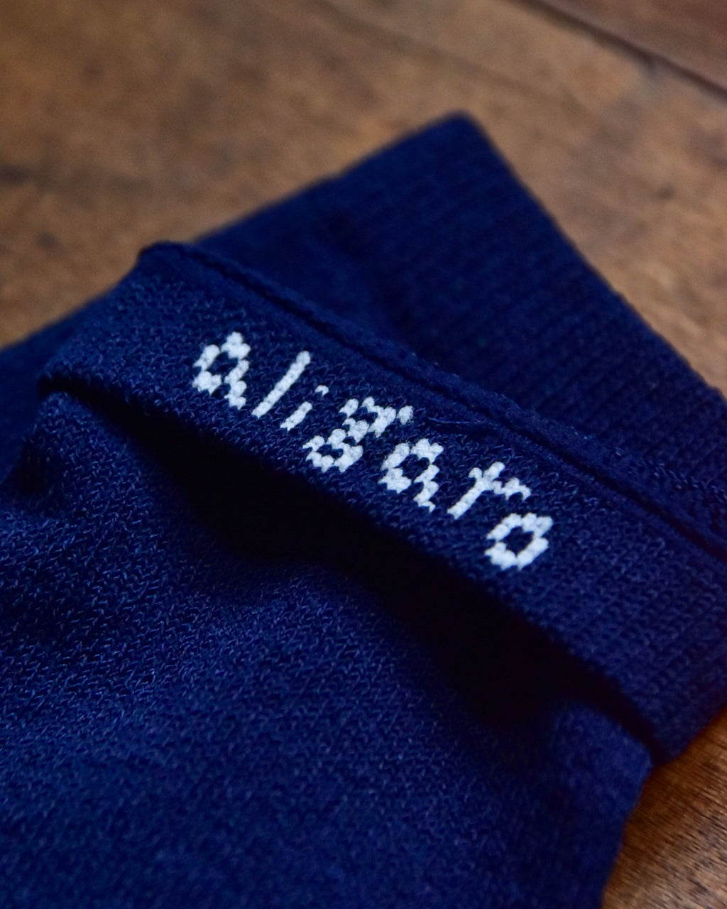 aligatos | paper 01 midnight