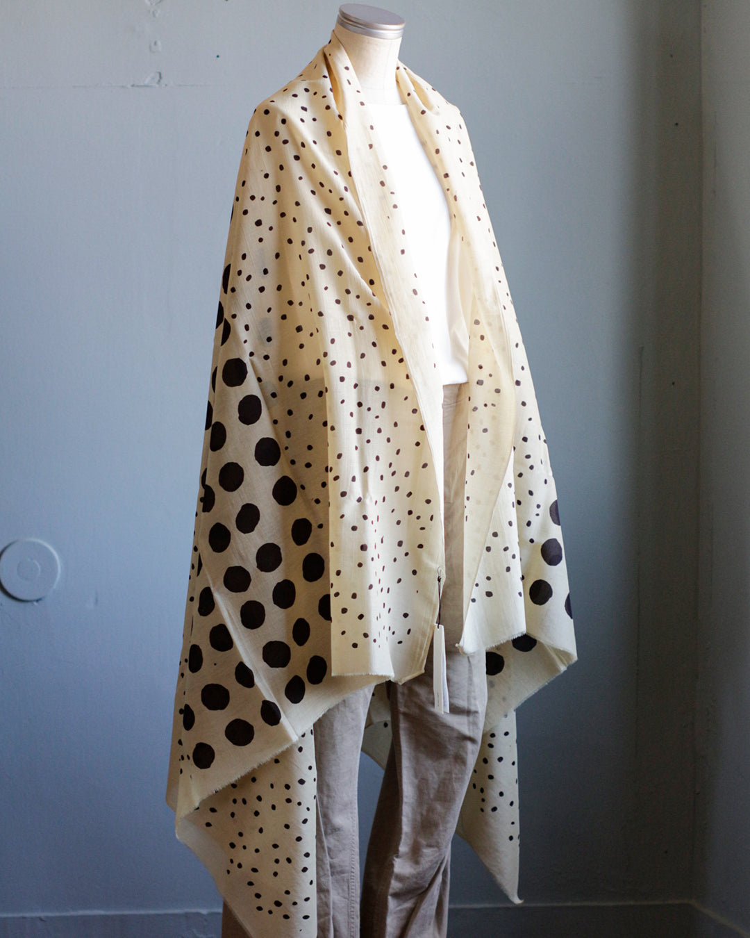 mills / Moonrise Shawl Cream
