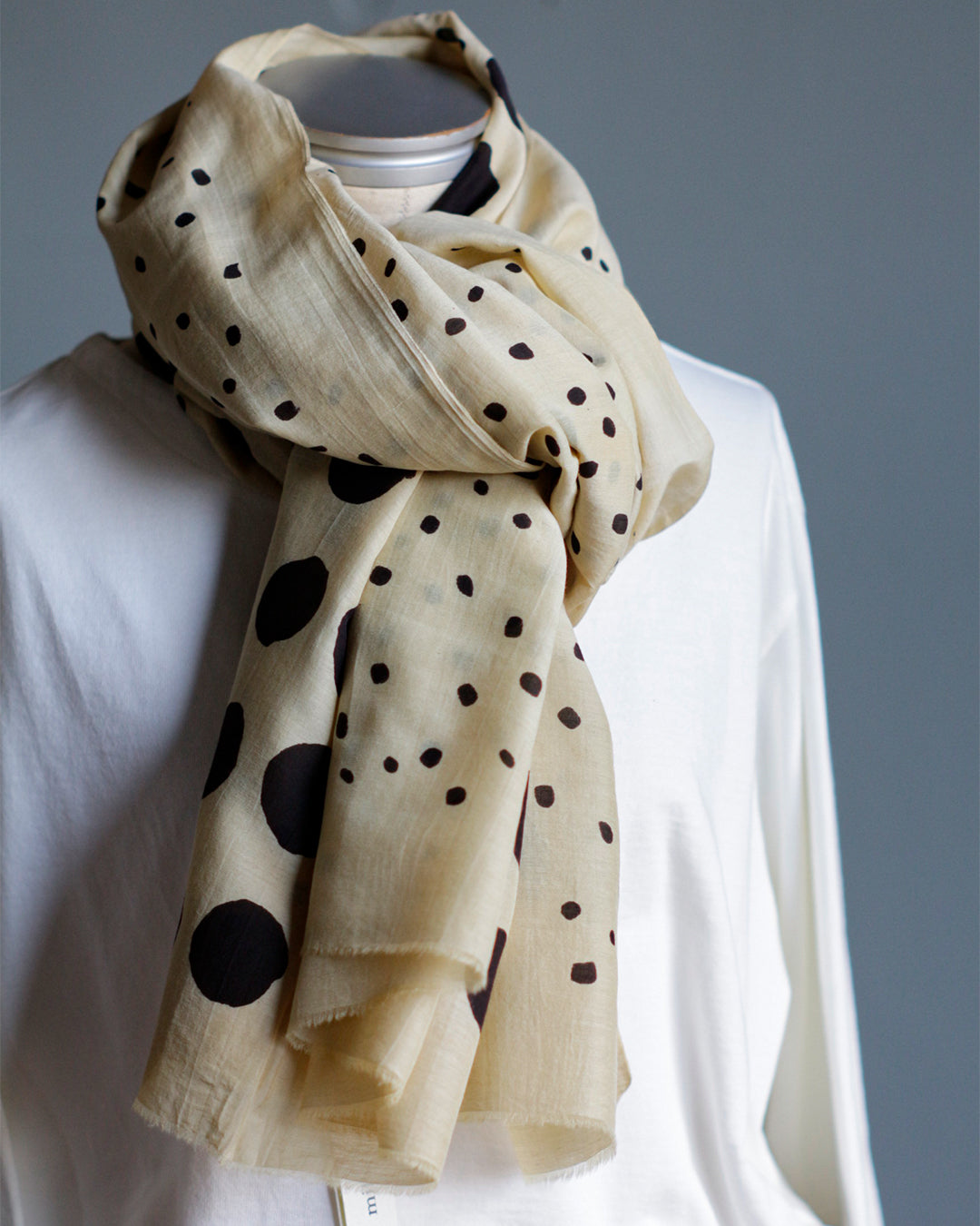 mills / Moonrise Shawl Cream