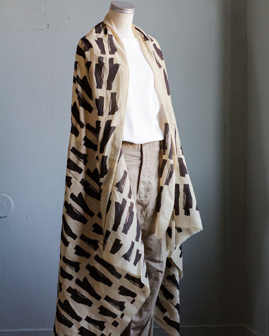 mills | Branch Shawl - Cream -