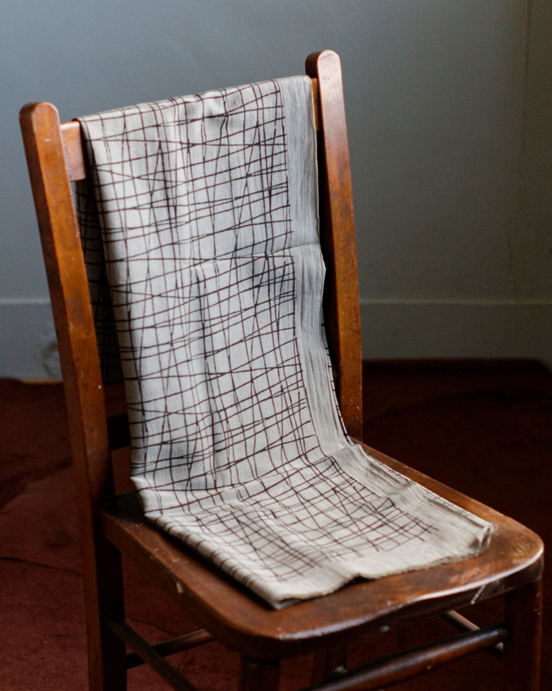 mills / Stone Shawl  Gray