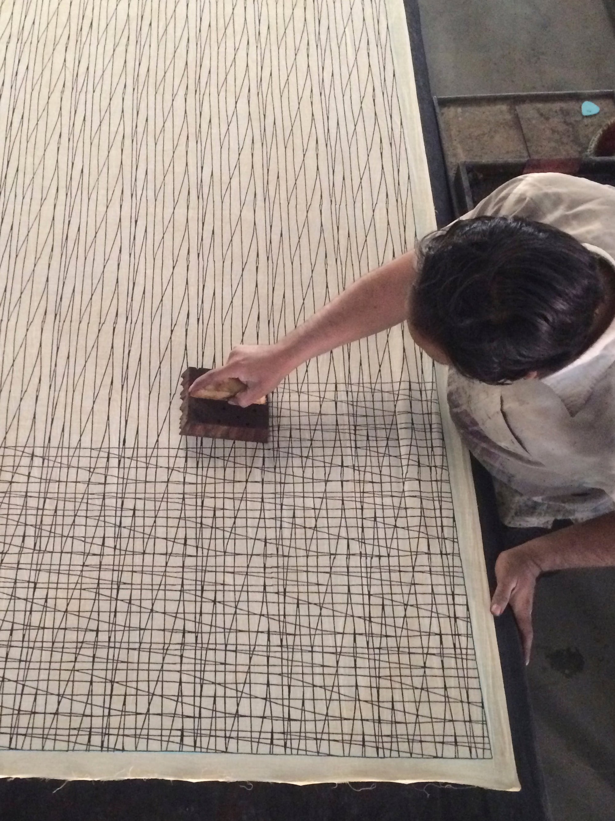 mills / Stone Shawl  Gray