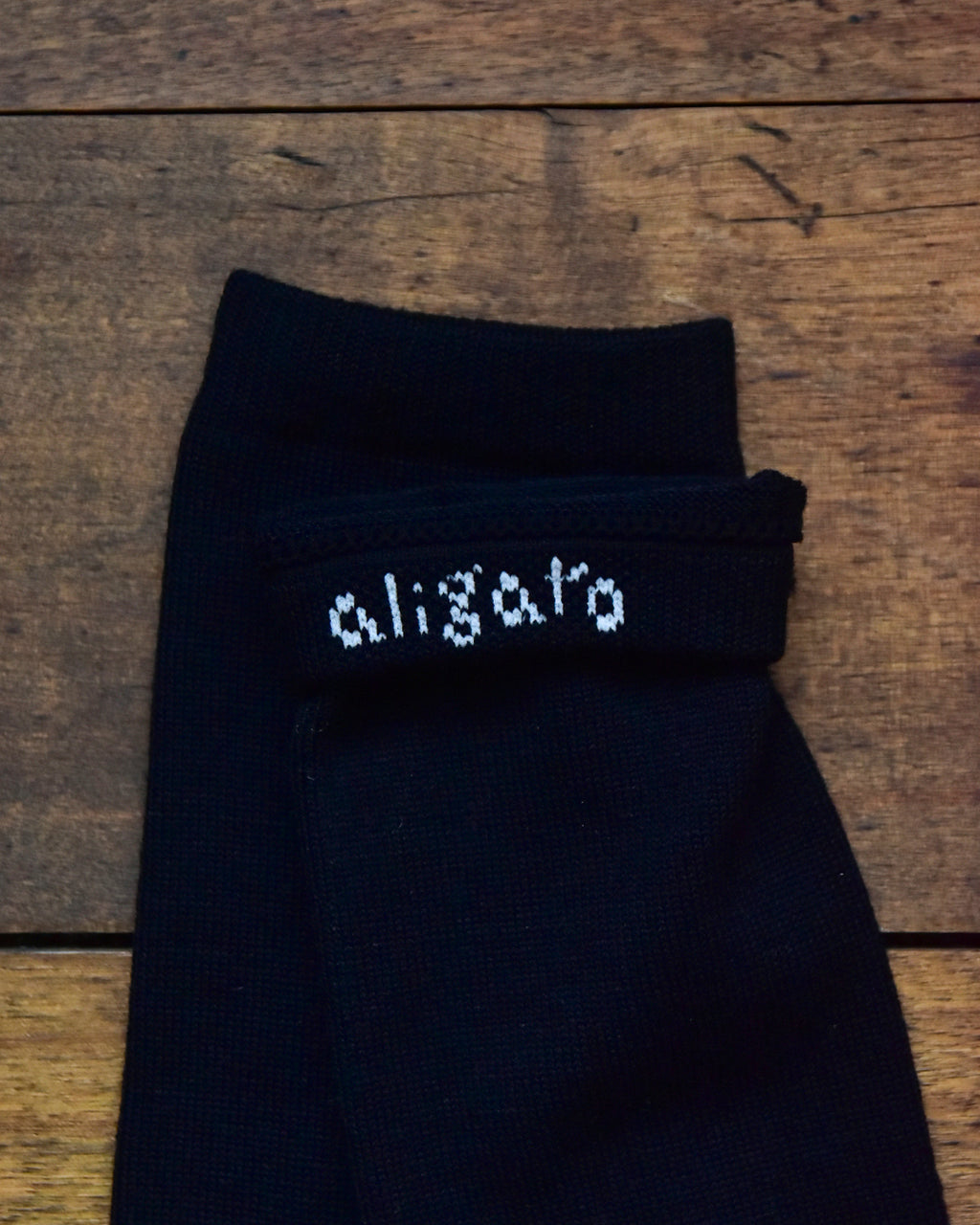 aligatos | wool 01 shadow