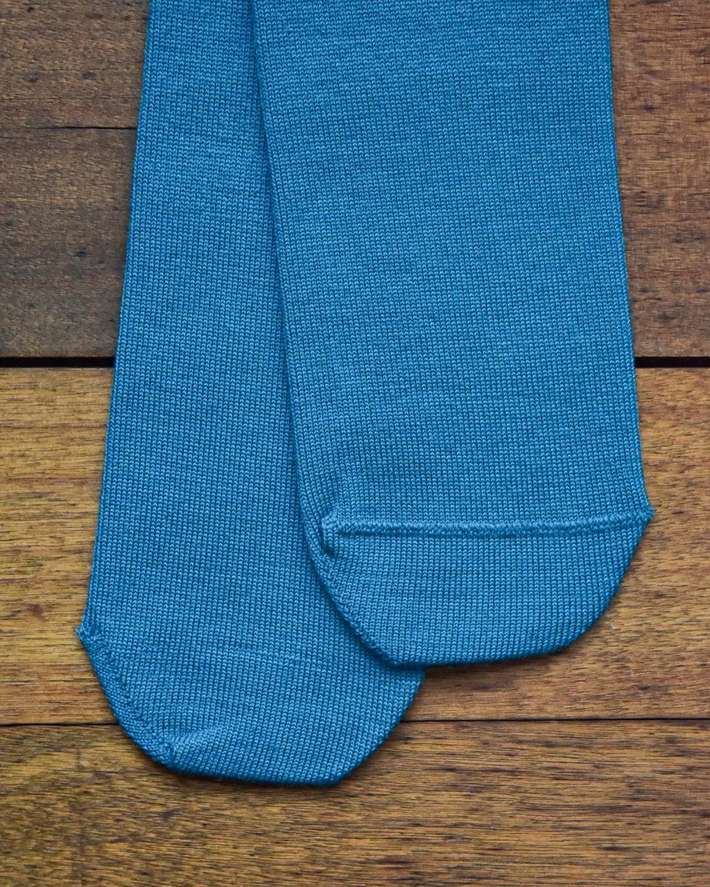 aligatos | wool 01 sky