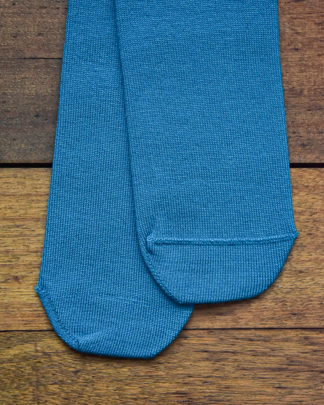 aligatos | wool 01 sky