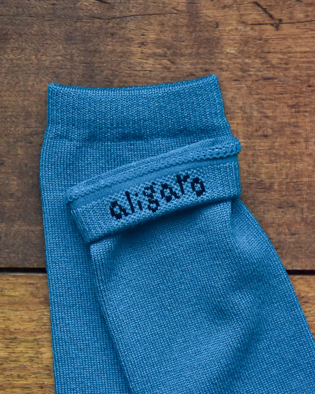 aligatos | wool 01 sky