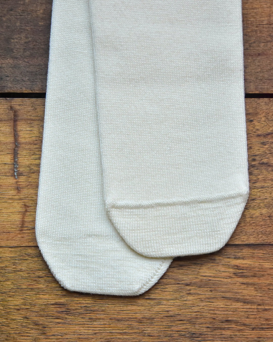 aligatos | wool 01 snow