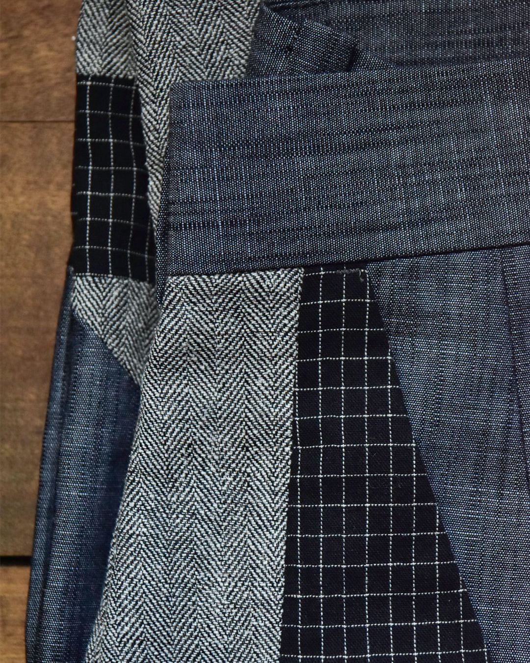 Spomenik | Wide tuck pants  Black